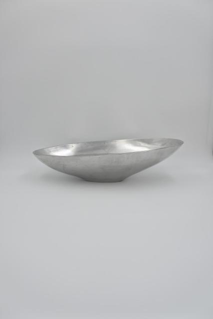 Anna Everlund &ndash; gegoten aluminium schaal