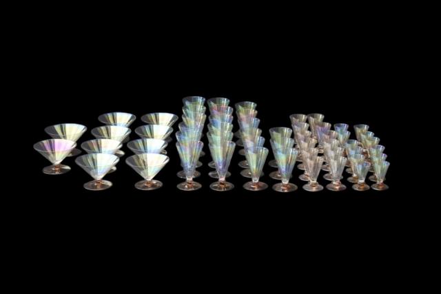 Rare ensemble de verres Art D&eacute;co - 55 pi&egrave;ces